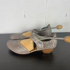 Rieker Beige Leather Sandals size 41